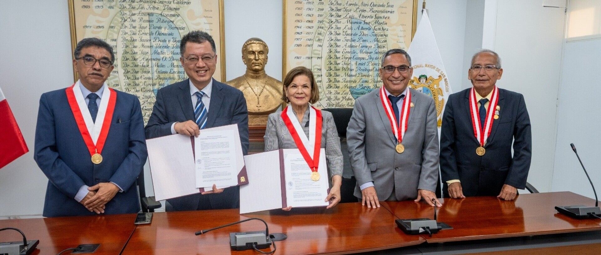 San Marcos y Pangu Autos firman memorando de entendimiento para desarrollar centro de capacitación en tecnología automotriz eléctrica