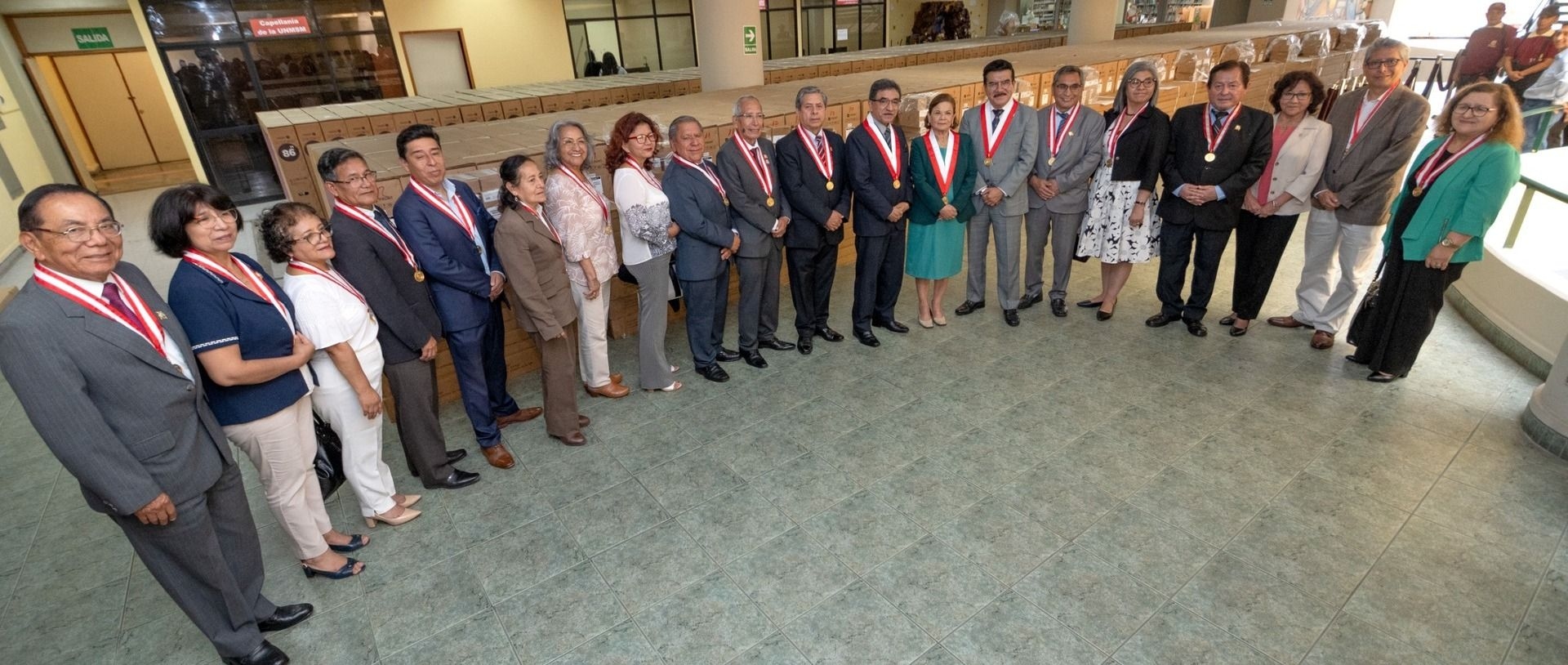 UNMSM fortalece la educación superior con la entrega de pantallas interactivas a sus 20 facultades